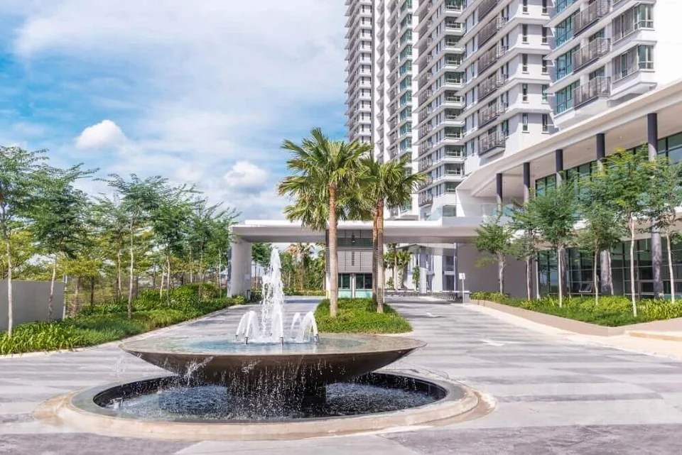 Iskandar Residences · Landscaped entrance