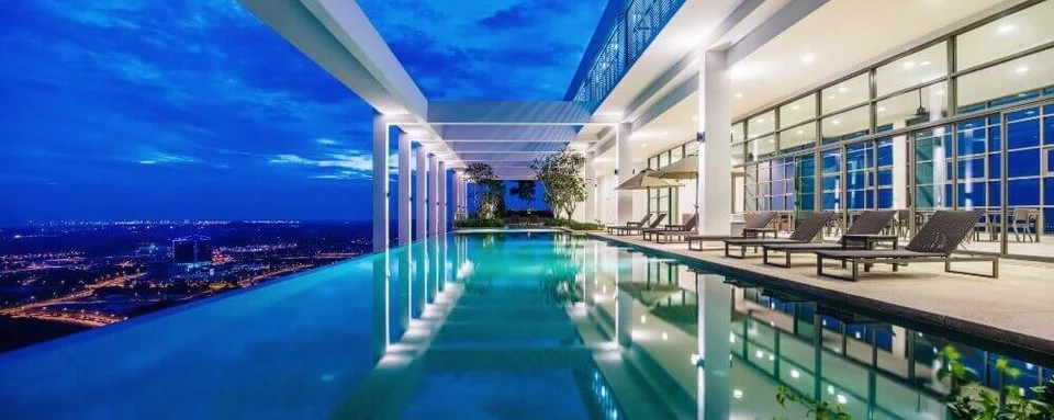 Iskandar Residences · Sky pool at night