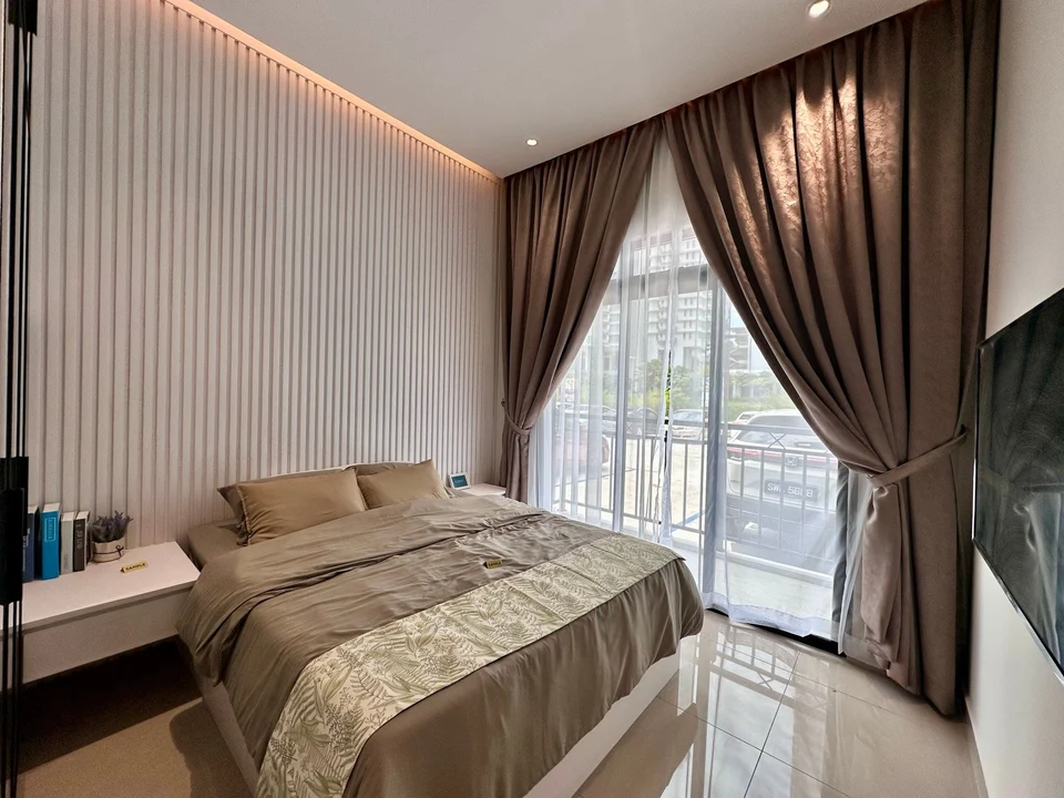Type B · 614 sq. ft. Dual-Key · Bedroom