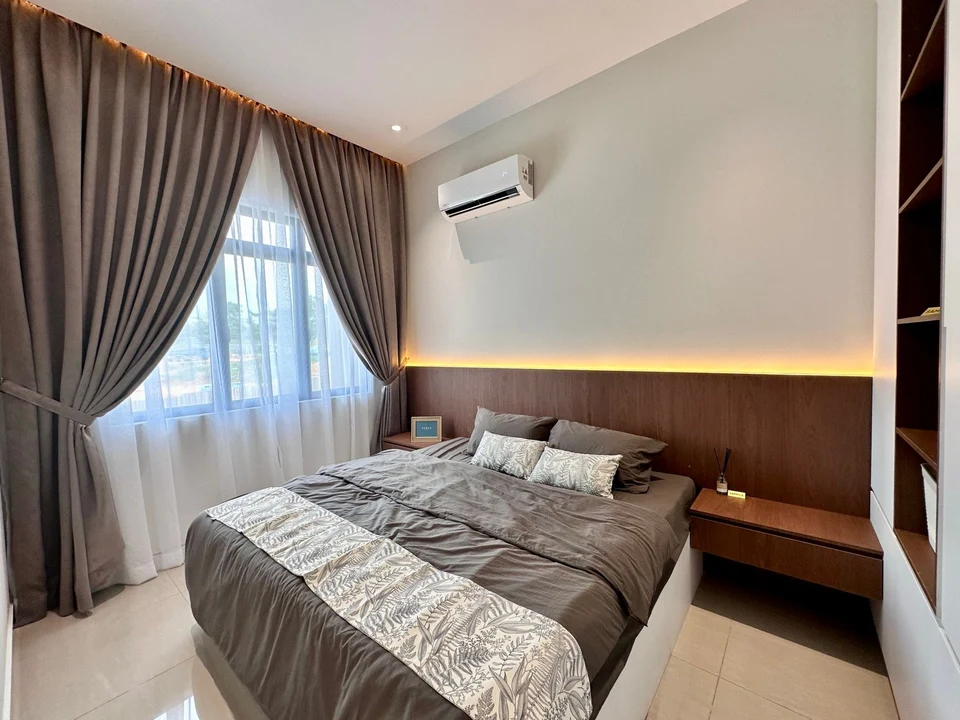 Type E · 861 sq. ft. Duplex · Interior