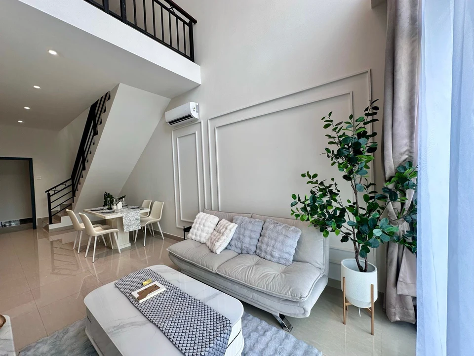 Type E · 861 sq. ft. Duplex · Interior detail