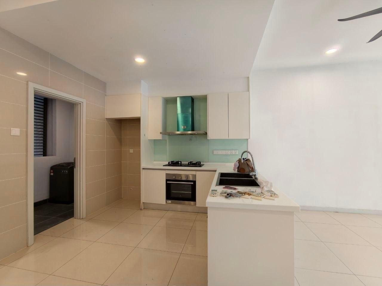 Iskandar Residences — Kitchen with cabinets