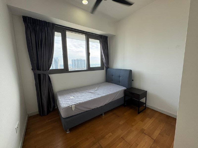 Additional bedroom
