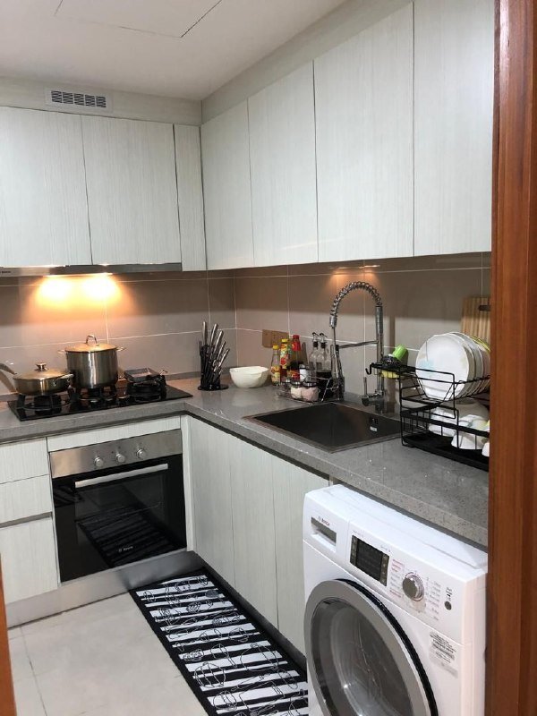 Fitted kitchen